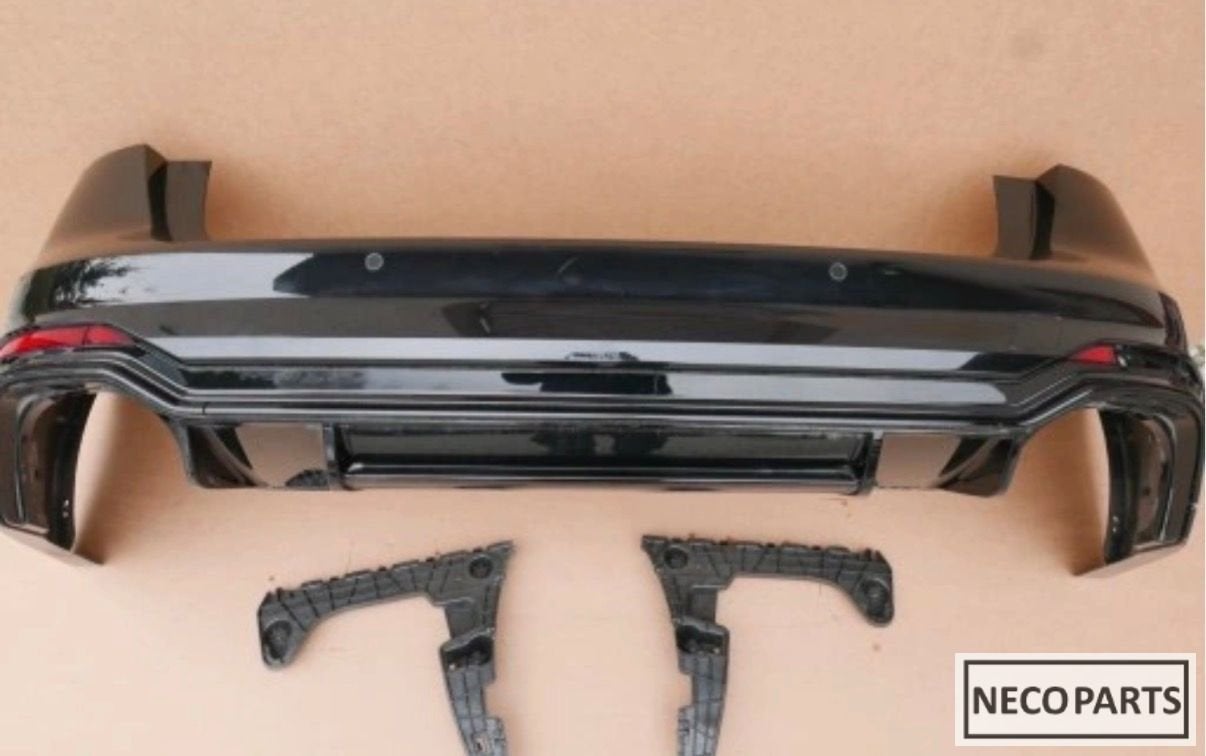 AUDI RS4 B9 ACHTERBUMPER 4xPDC ORIGINEEL ALLES LEVERBAAR!!!, Gebruikt, -, Achter, -