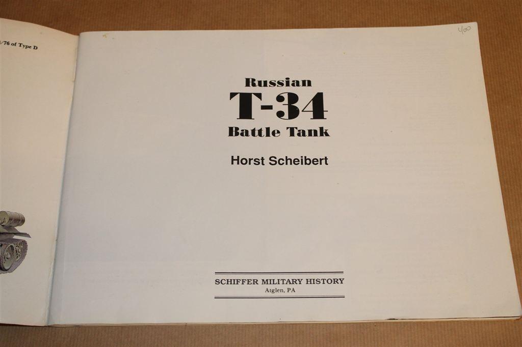 Russian T-34 Battle Tank — Oorlogstank [1997], Ophalen of Verzenden, Tweede Wereldoorlog, Gelezen, Overige onderwerpen