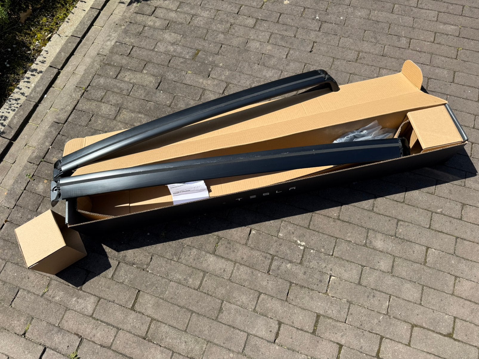 Complete set originele Tesla Model 3 dakdragers, Ophalen, Gebruikt