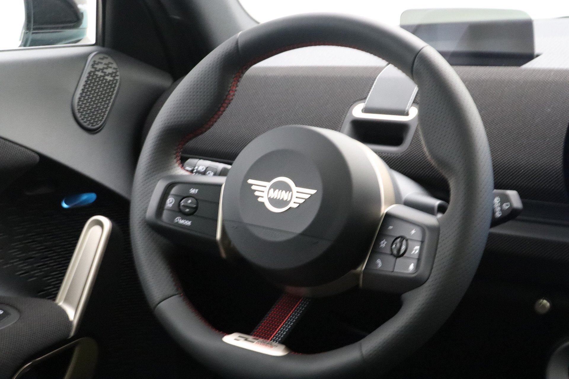 MINI Aceman SE John Cooper Works Pakket M PRIVATE LEASE EUR, Auto's, Dealer onderhouden, Zwart, Isofix, Aceman