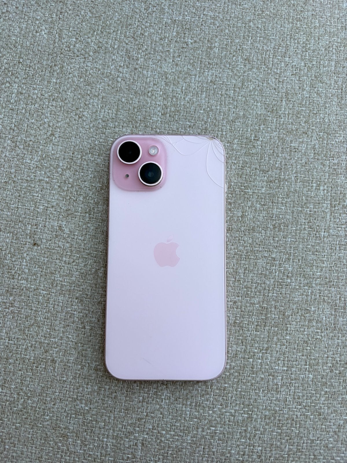 iPhone 15 roze (licht beschadigd), Ophalen, 128 GB, IPhone 15, Zo goed als nieuw