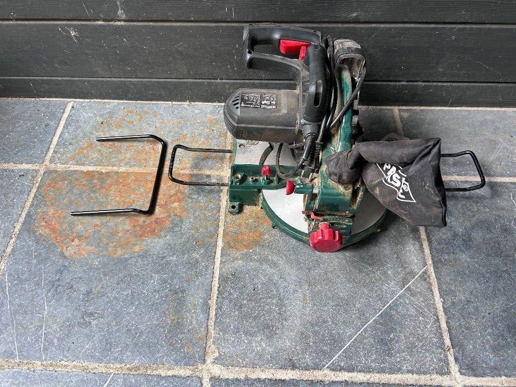 Parkside afkort- en verstekzaag PKS 1500 A2, Ophalen, Zo goed als nieuw, Afkortzaag, 30 tot 70 mm