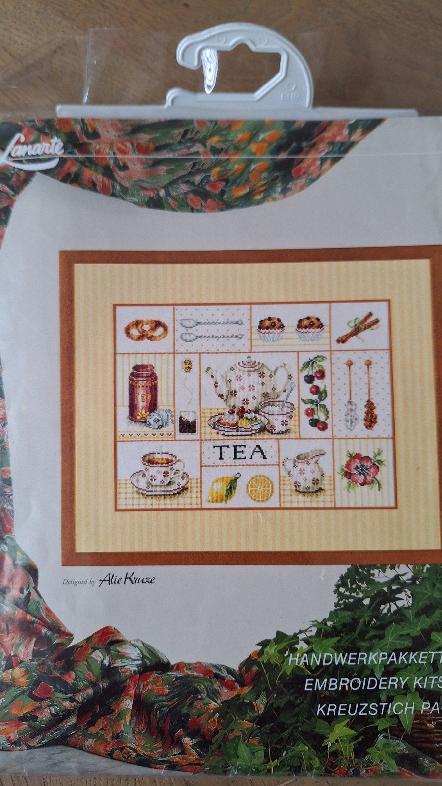Borduurpatroon van Lanarte Tea., Hobby en Vrije tijd, Ophalen of Verzenden, Patroon