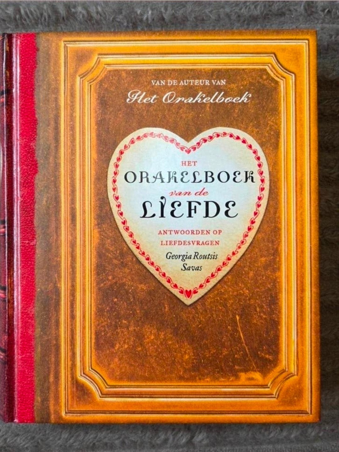 Georgia Routsis Savas - Het orakelboek van de liefde, Achtergrond en Informatie, Astrologie, Ophalen of Verzenden, Zo goed als nieuw