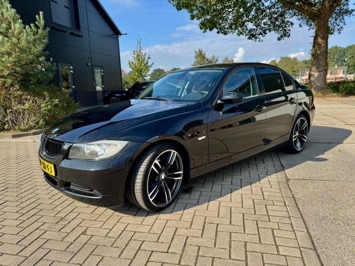 BMW 3-Serie 2.0 I 318 2007 Zwart, Achterwielaandrijving, 4 cilinders, 129 pk, Zwart