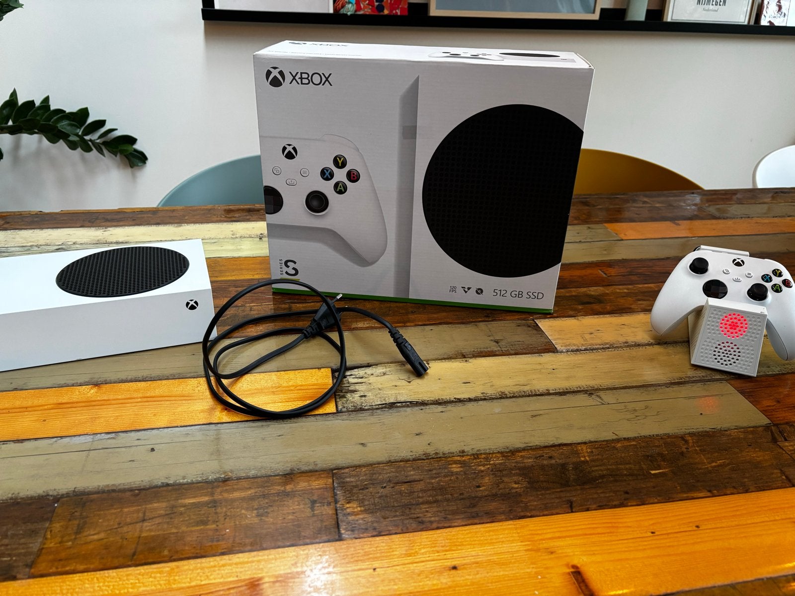 Xbox Series S 512 GB SSD met controller en oplaadstation, Spelcomputers en Games, Spelcomputers | Xbox Series X en S, Ophalen