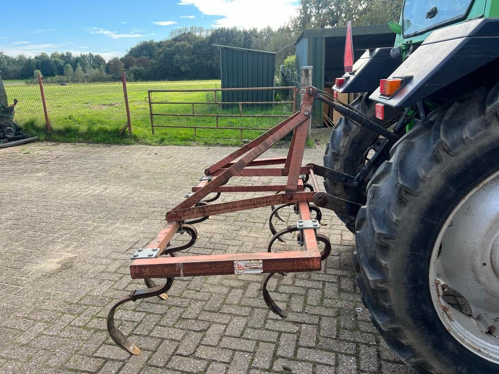 Veertand cultivator voor grondbewerking, Ophalen, Grondbewerking
