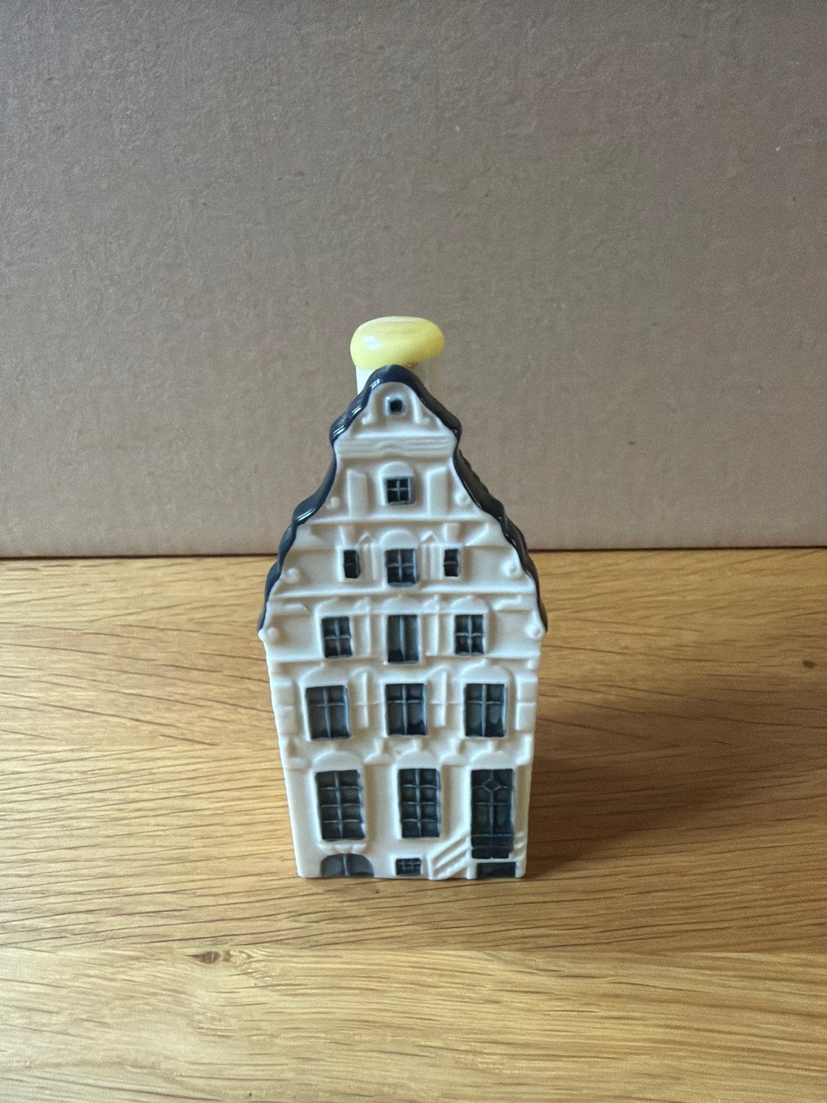 KLM huisje 53 Bols jenever miniatuur, Ophalen of Verzenden, Zo goed als nieuw