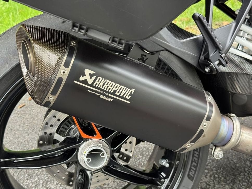 KTM 1290 SUPERDUKE GT | Koffers | Akrapovic!, Motoren, 2 cilinders, KTM, Motorrijbewijs A, Bedrijf