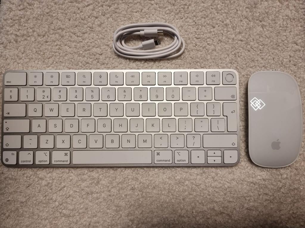 Apple Magic Keyboard NL Touch ID & Magic Mouse 2, Computers en Software, Apple Desktops, Zo goed als nieuw, iMac, Ophalen of Verzenden
