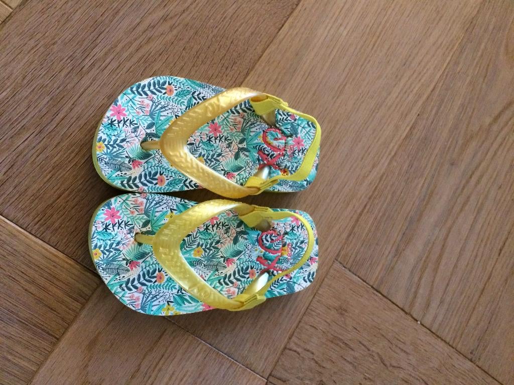 ZGAN vrolijke slippers XQ maat 19/20, Meisje, XQ, Overige typen, Ophalen of Verzenden