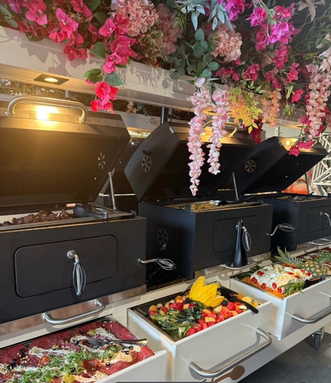 Luxe Buffet Kar met 6 BBQ's, Parasol en Salade Lades, Ophalen, Nvt, Nvt, Nvt