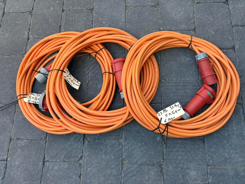 Diversen. 380 volt kabels  32 Amp. 5 polig. 25 Meter lang, Doe-het-zelf en Verbouw, Elektra en Kabels, Ophalen, Zo goed als nieuw