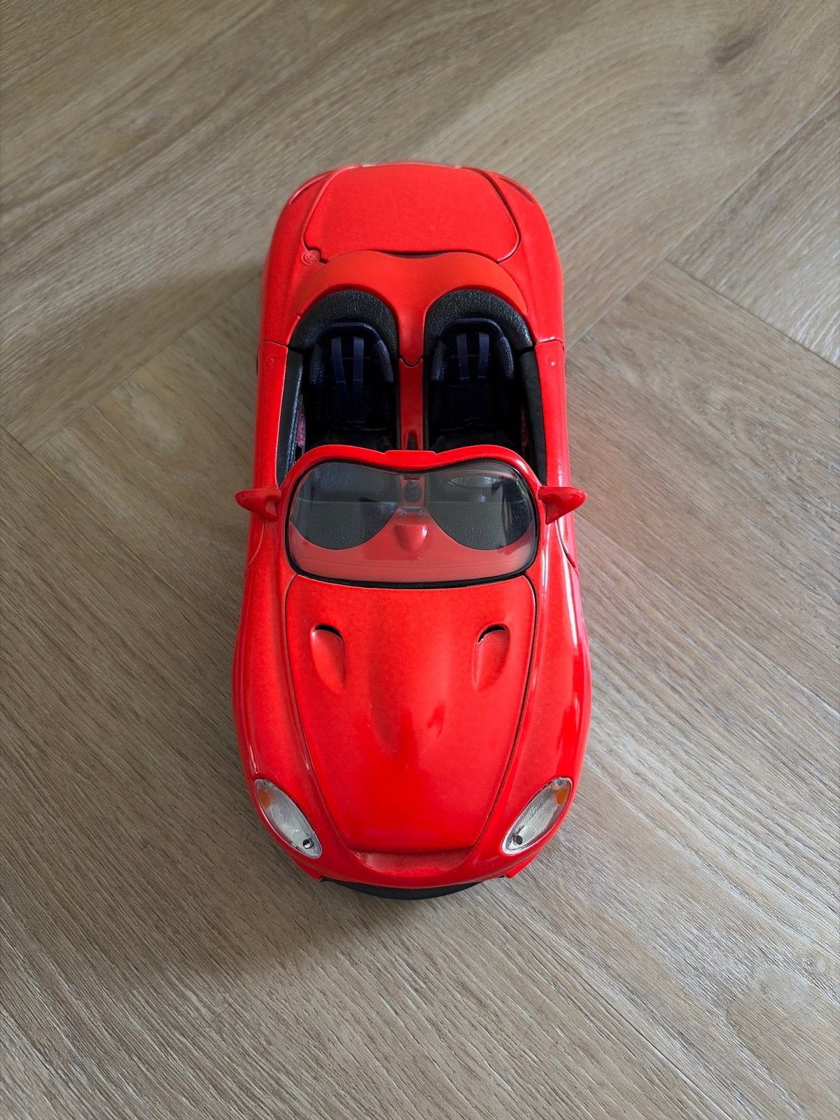Maisto Mustang Mach III Schaalmodel 1:18 Rood, Hobby en Vrije tijd, Modelauto's | 1:18, Ophalen, Gebruikt, Maisto