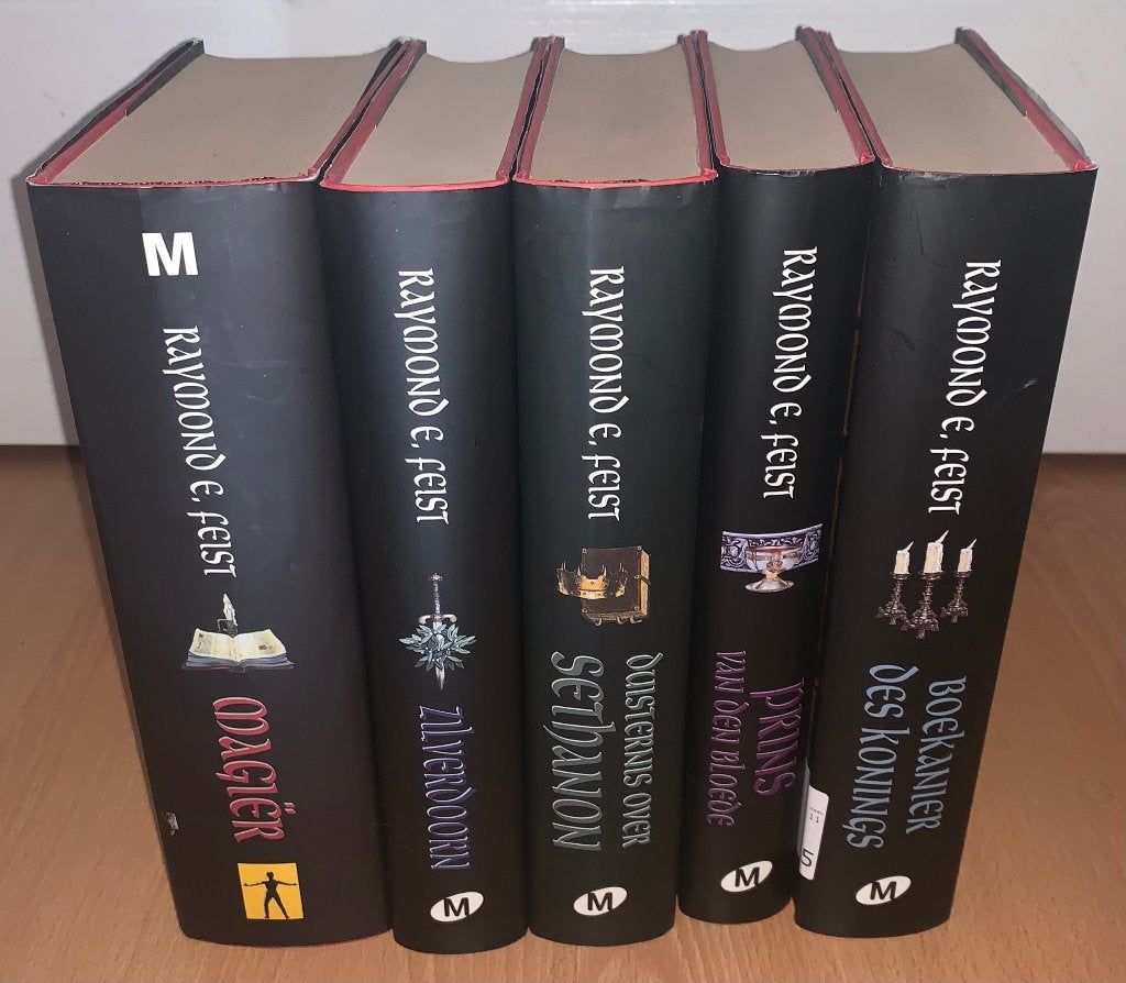 De oorlog van de grote scheuring 1t/m 5 Raymond e Feist, Ophalen of Verzenden, Gelezen, Raymond E. Feist
