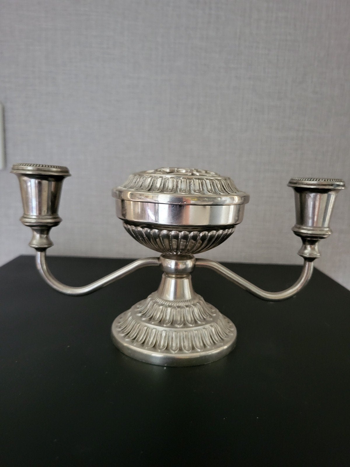 Zilveren kandelaar met rozensteker, Antiek en Kunst, Ophalen, Zilver