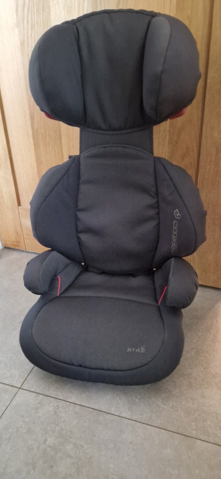 MAXI COSI Kinderautostoel met verstelbaar rugdeel, Ophalen, 15 t/m 36 kg, Gebruikt, Autogordel
