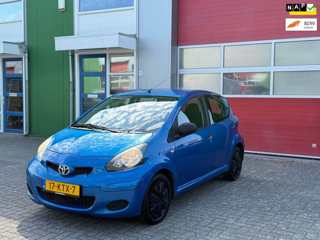 Toyota Aygo 1.0-12V Access Airco 1JAAR APK + BEURT, Auto's, Toyota, Bedrijf, Te koop, Aygo, ABS, Airbags, Metallic lak, Radio