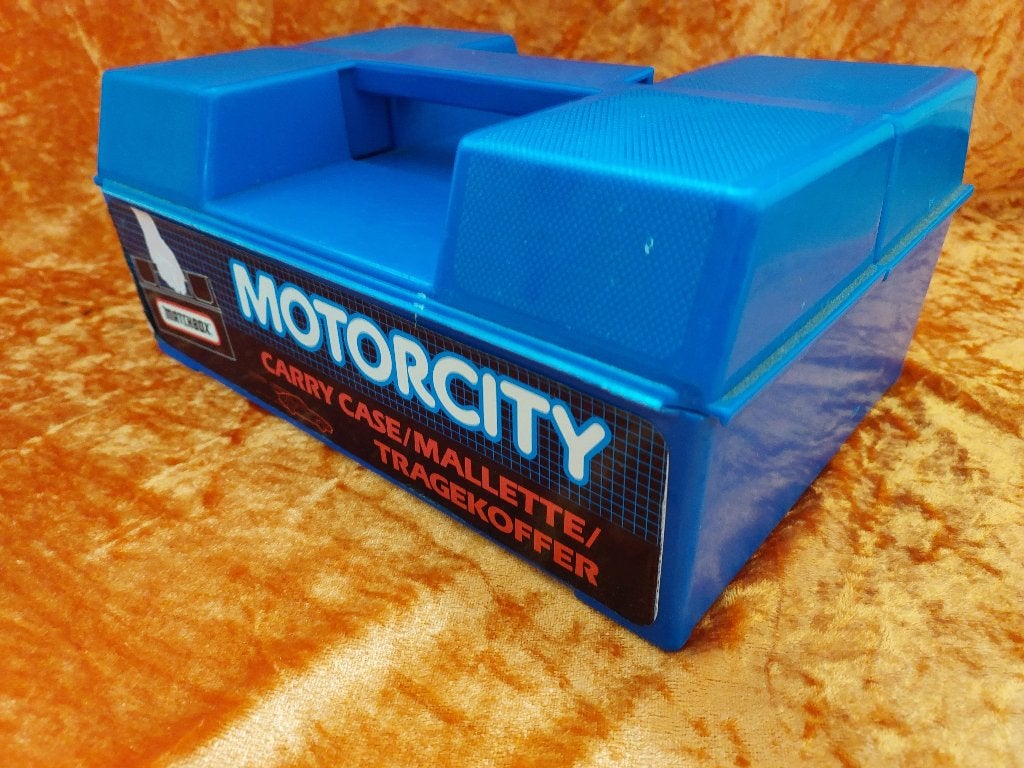 MATCHBOX KOFFER VAN HARD PLASTIC JAREN 70-80 MET 24 AUTO ,S, Ophalen of Verzenden, Gebruikt, Auto
