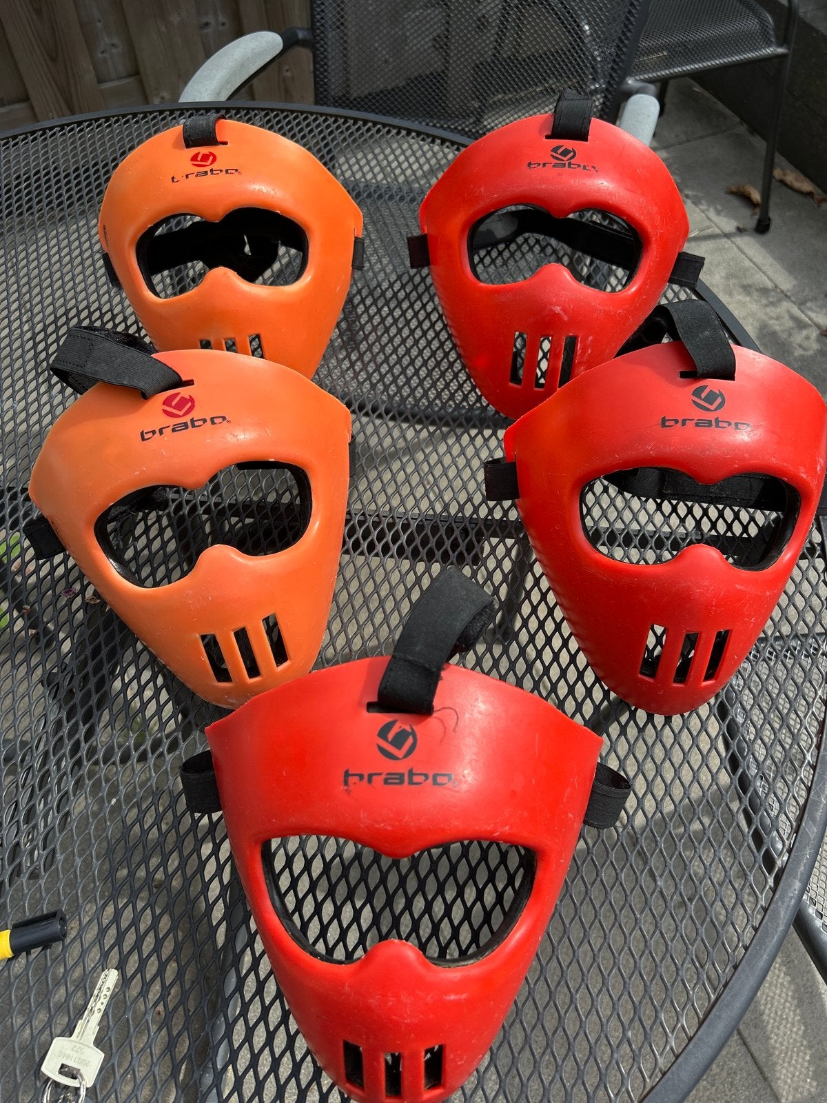 Brabo junior face masks ( hockey) 5 sts Oranje/Rood, Ophalen of Verzenden, Gebruikt, Overige typen