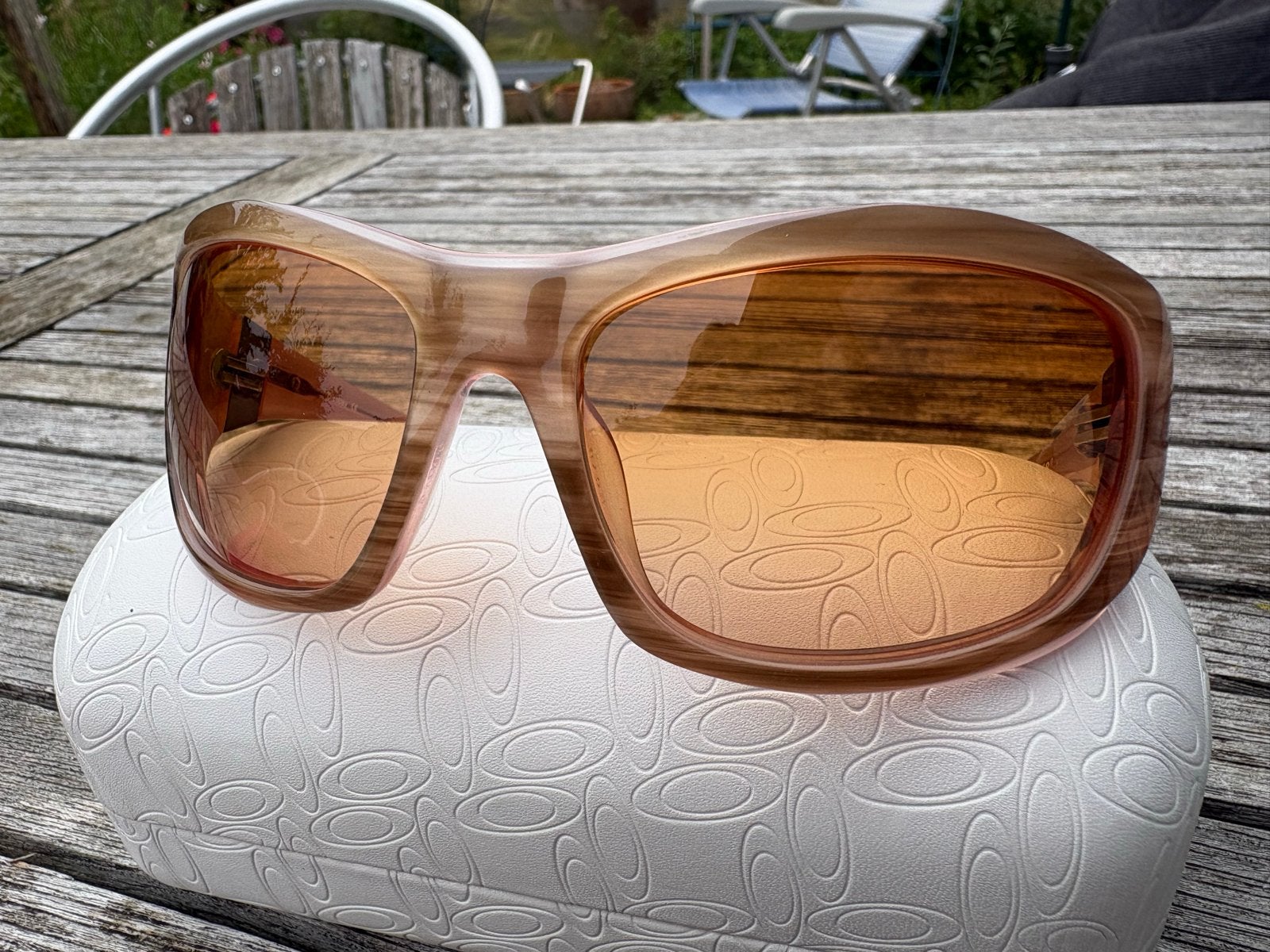Oakley Zonnebril - Disobay, Zonnebril, Bruin, Ophalen of Verzenden, Zo goed als nieuw