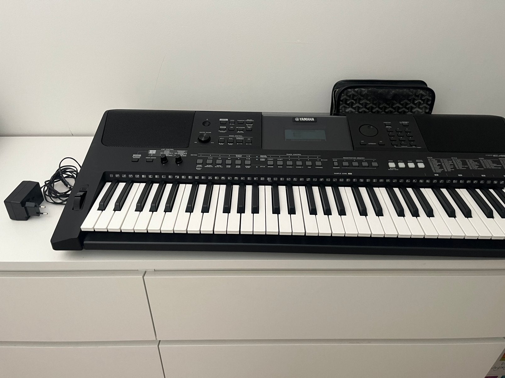 Yamaha PSR-E463 keyboard + keyboardbankje zo goed als nieuw, Ophalen of Verzenden, Zo goed als nieuw, 61 toetsen, Yamaha