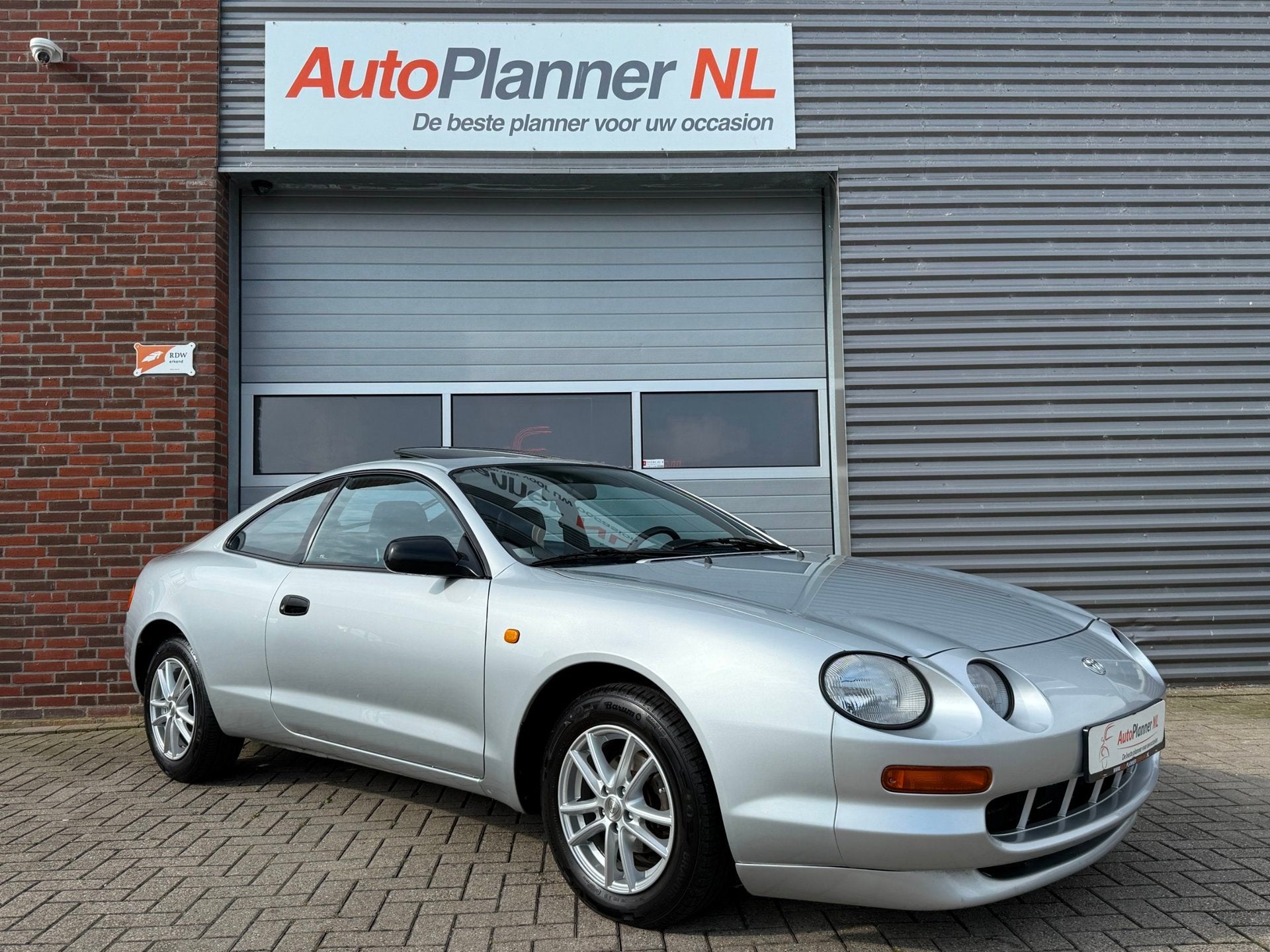 Toyota Celica 1.8i Limited! Leder! Schuifdak! Nwe APK!, Auto's, Toyota, Gebruikt, Zwart, 4 cilinders, Handgeschakeld