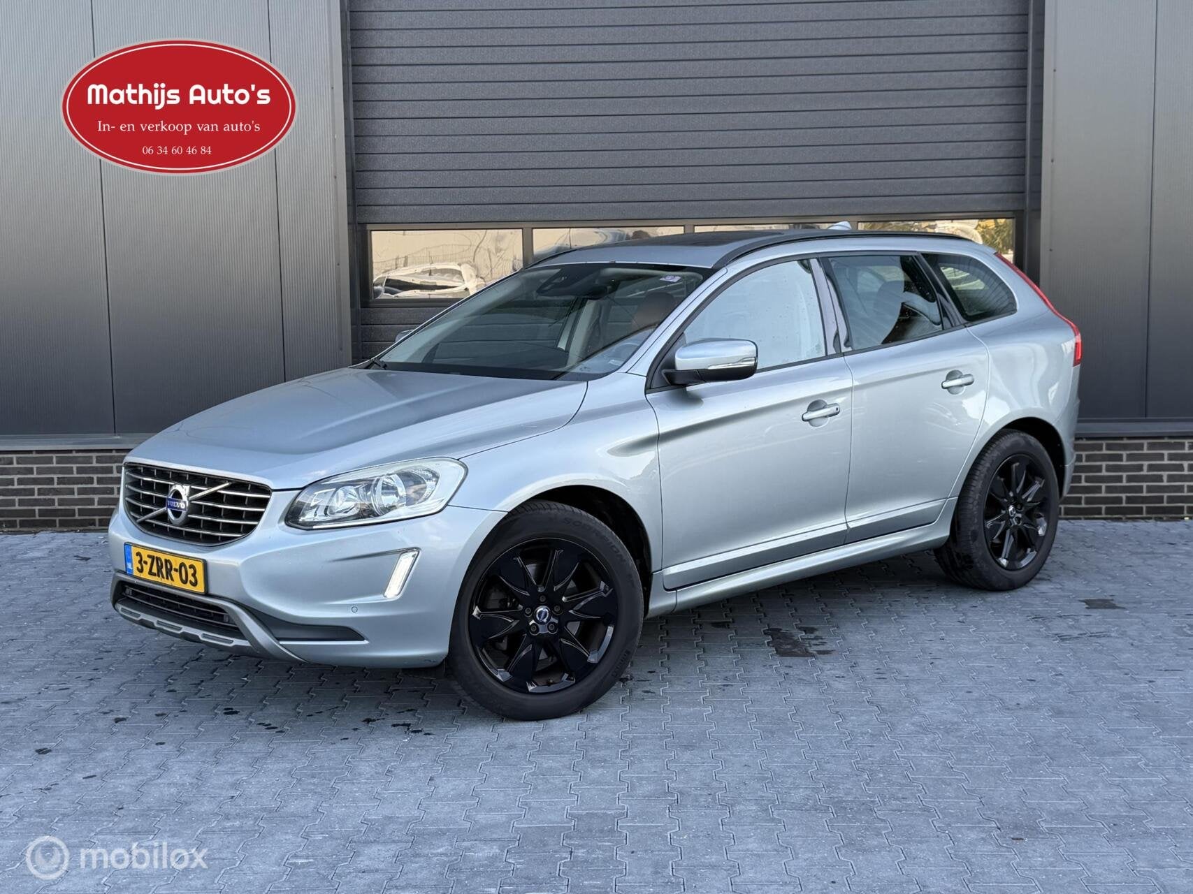 Volvo XC60 2.0 D4 FWD R-Design, Auto's, Euro 6, 4 cilinders, 1634 kg, Origineel Nederlands