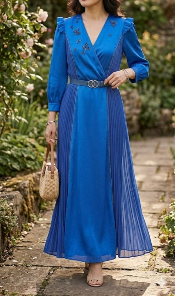 Een mooie jurk ,100€, Kleding | Dames, Jurken, Ophalen, Blauw, Maat 46/48 (XL) of groter, Zo goed als nieuw