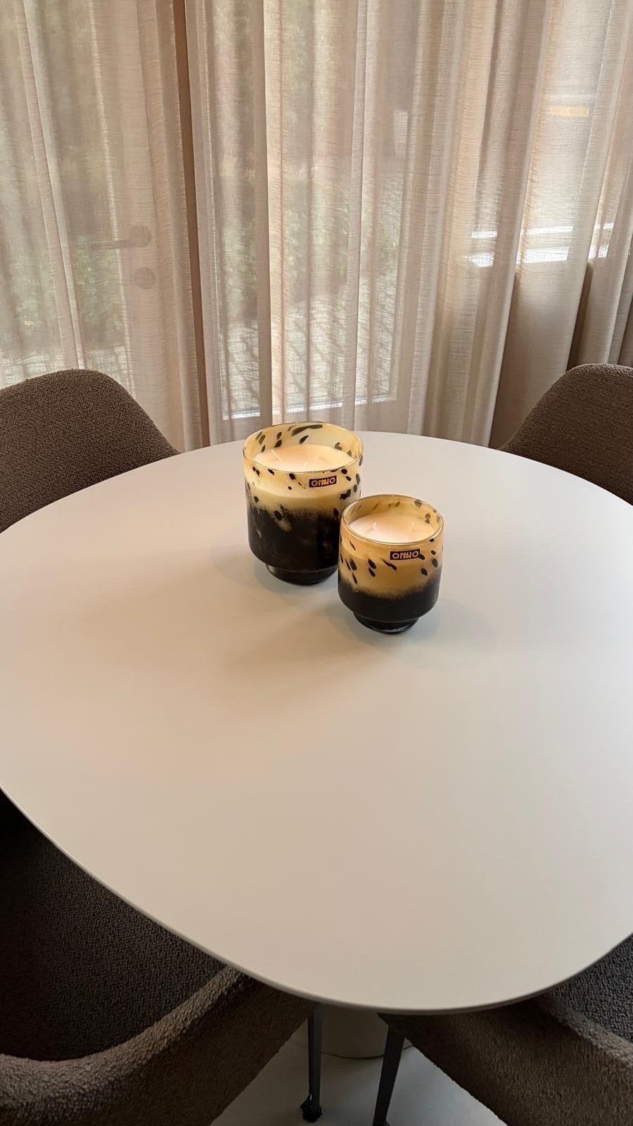 Prachtige eetkamerset: organische tafel + 4 stoelen, Ophalen