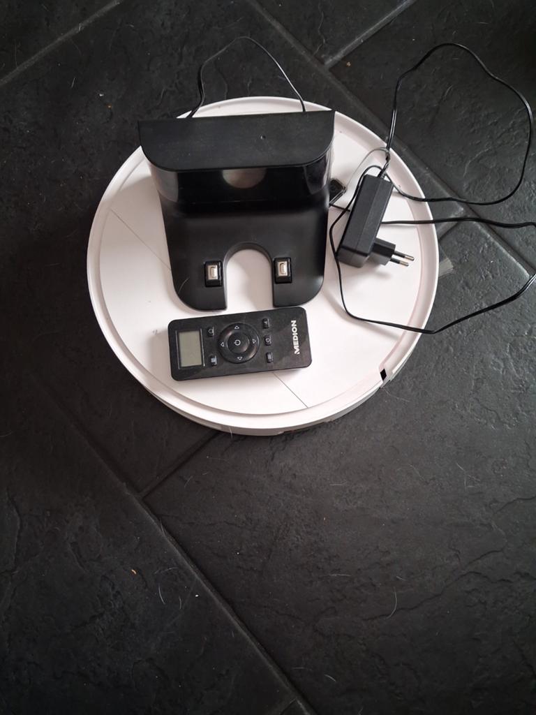 Te koop robotstofzuiger 2000 watt, Ophalen of Verzenden, Zo goed als nieuw, Robotstofzuiger