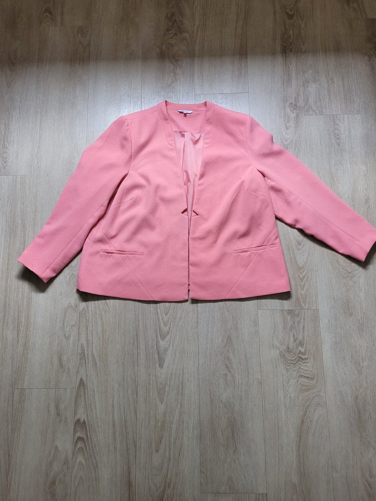 Zalmkleurige dames blazer jas M&S Mode maat 52, Maat 46/48 (XL) of groter, Ophalen of Verzenden, Zo goed als nieuw, Jasje
