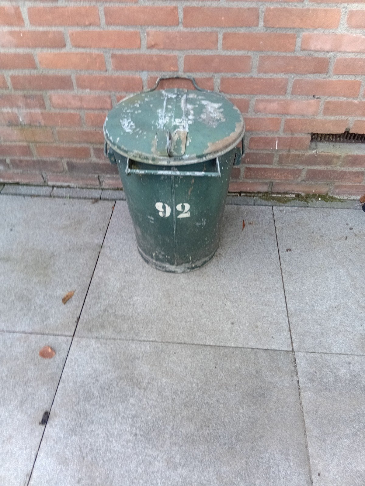 oude vuilnisemmer, Ophalen, Gebruikt