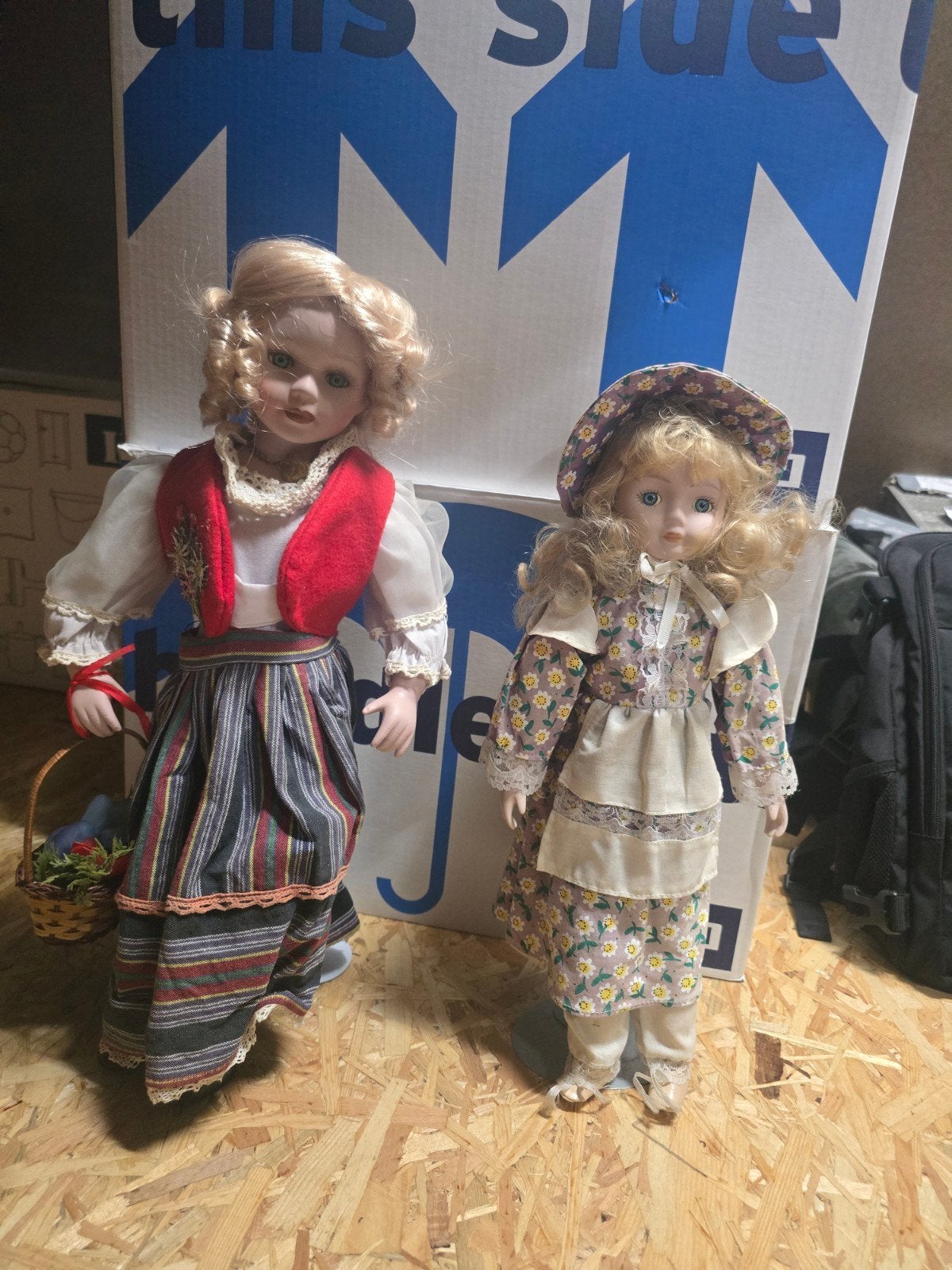 Set van 2 Vintage Porseleinen Poppen - Handgemaakte Kleding, Ophalen of Verzenden, Gebruikt, Pop