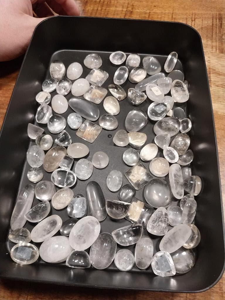 Mega partij bergkristal cabochons, Sieraden, Tassen en Uiterlijk, Edelstenen, Ophalen of Verzenden, Zo goed als nieuw
