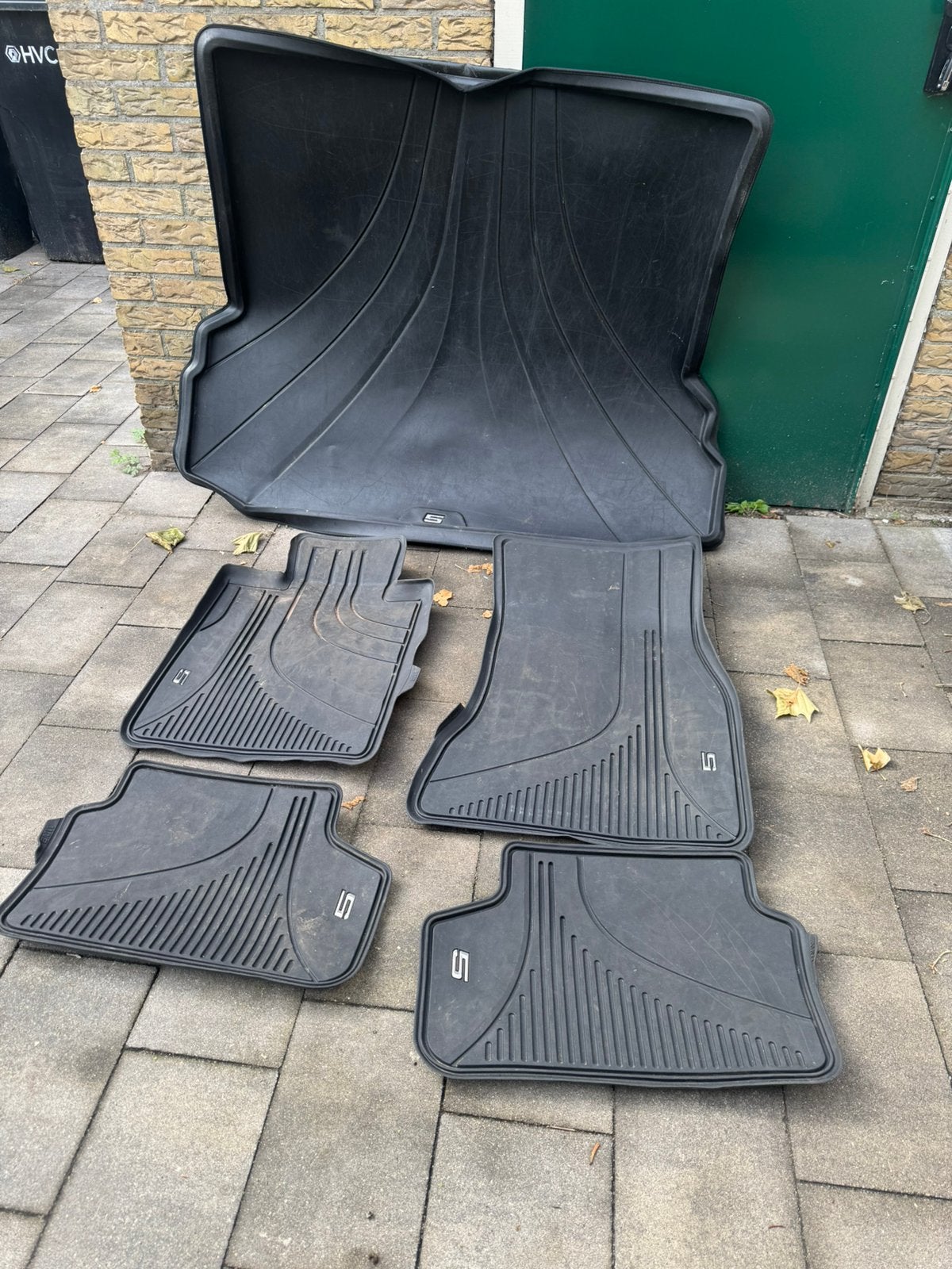 Rubbere automatten bmw 2021 touring en hoger, Ophalen, Zo goed als nieuw