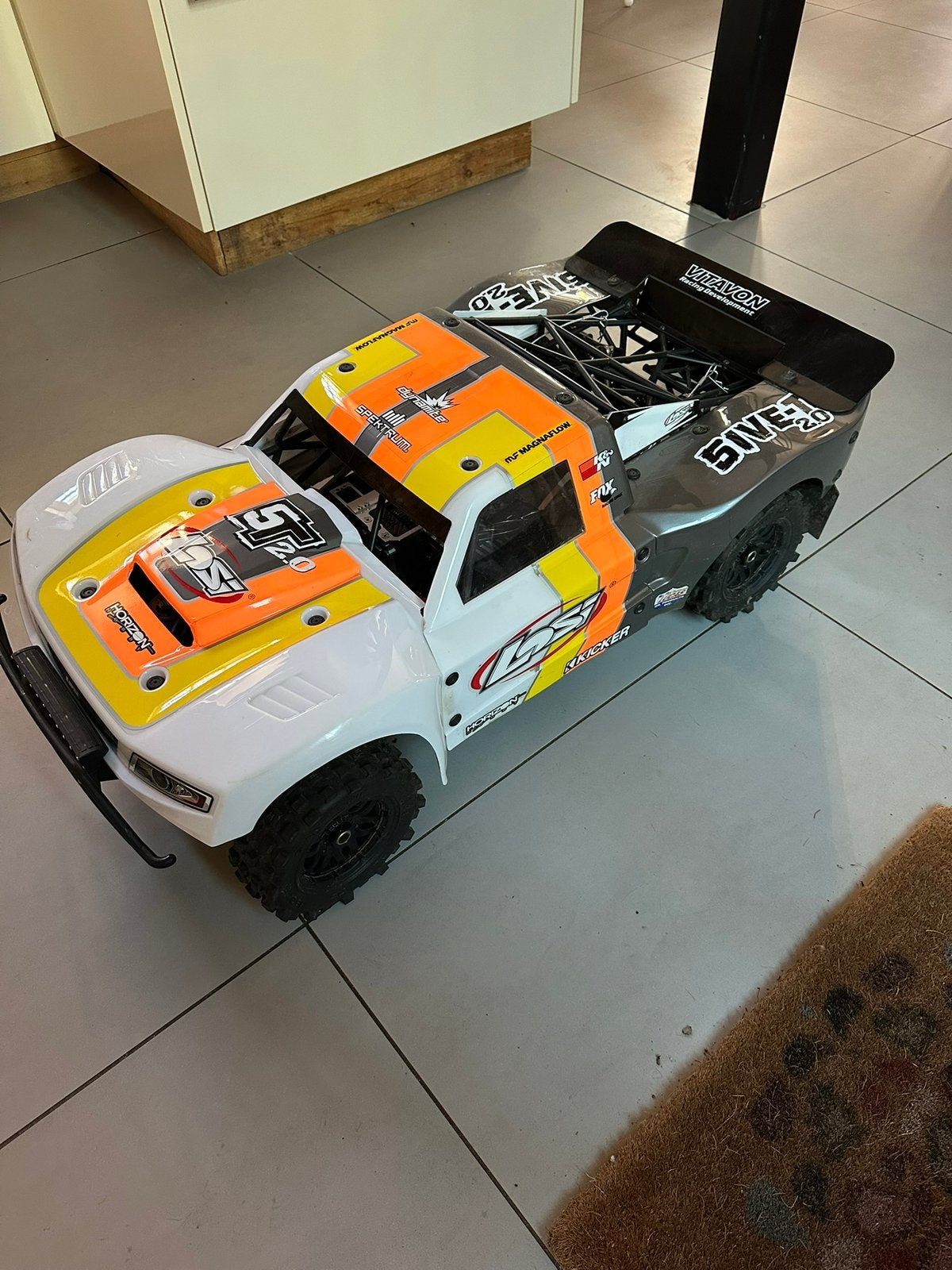 Losi 5ive T 2.0 elektro, Auto offroad, Zo goed als nieuw, Overige schalen, Ophalen