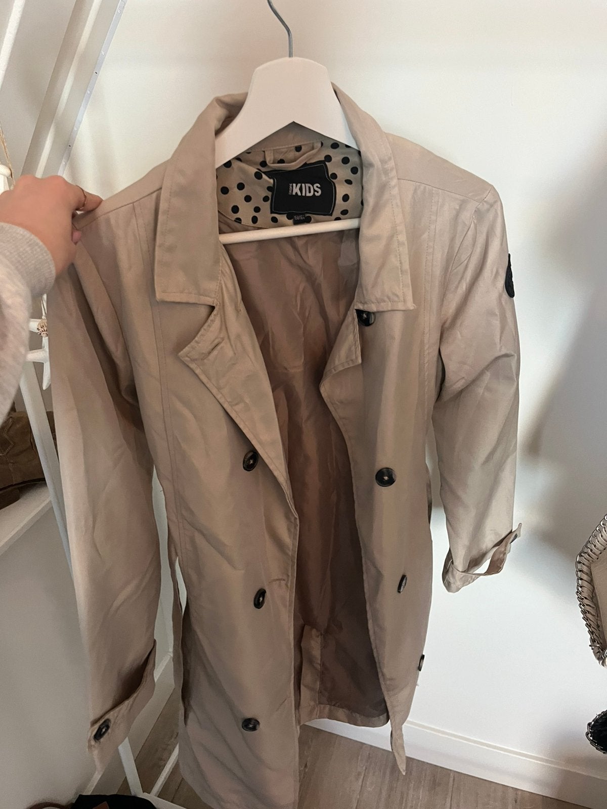 Leuke trenchcoat voor kinderen - Maat 14 jaar/164 cm, Ophalen of Verzenden, Zo goed als nieuw, Meisje