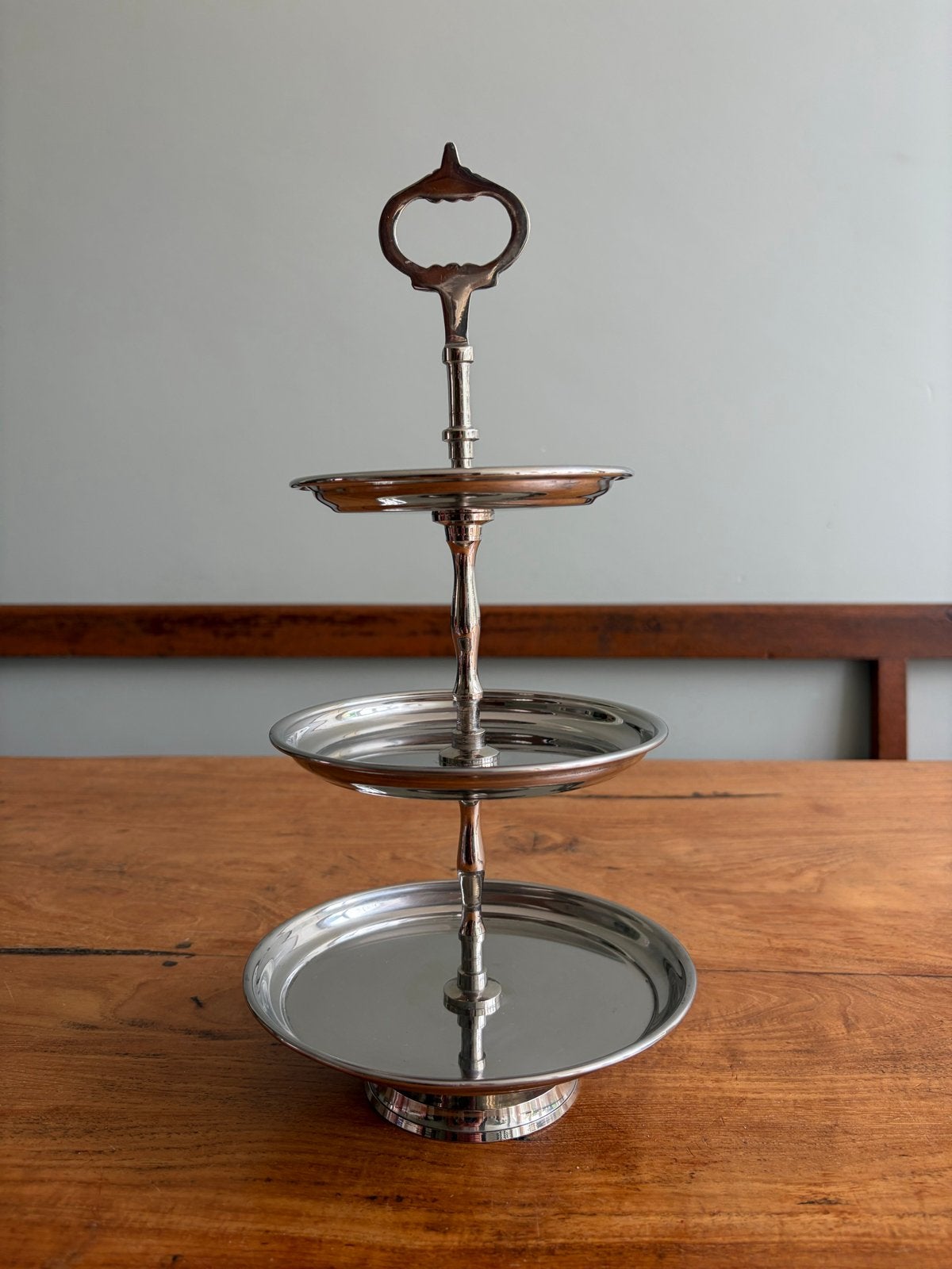 Elegante 3-laags etagere - 35,5 cm hoog, Ophalen of Verzenden, Zo goed als nieuw