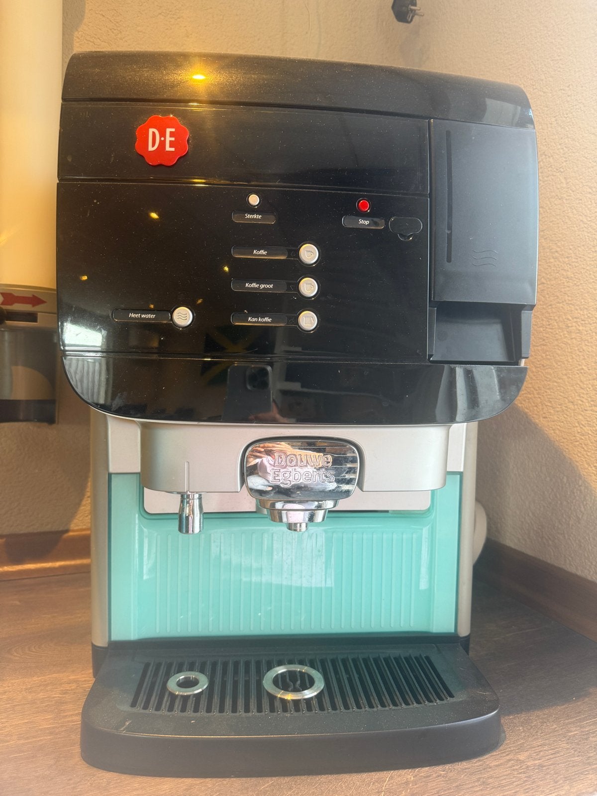 Douwe Egberts Koffiemachine - Gebruikt, Witgoed en Apparatuur, Koffiezetapparaten, Ophalen, Gebruikt, 10 kopjes of meer, Koffiemachine