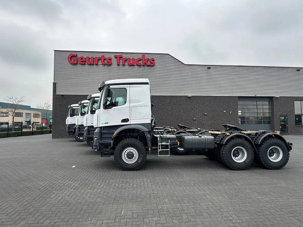 Mercedes-Benz Arocs 4052 AS 6X6 HEAVY DUTY PRIME MOVERS NEW, Auto's, Automaat, Wit, Mercedes-Benz, Bedrijf