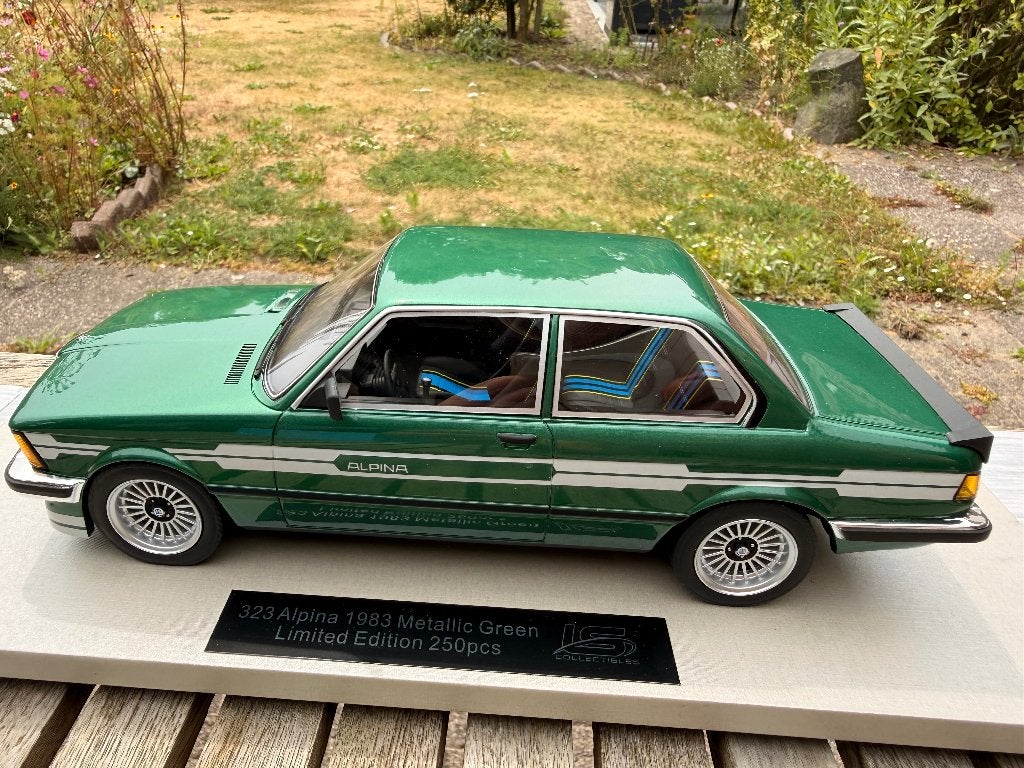 BMW E21 323 Alpina LS Automobiles 1 van 250 + 200 PAG BOEK, Overige merken, Auto, LS Automobiles, Jsn Modelauto's JF Vlekkeweg 10 - 16 5026 RJ Tilburg.