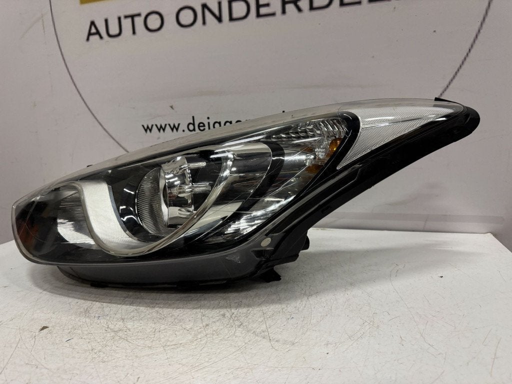 HYUNDAI I30 KOPLAMP LINKS 92101-A6060 92101A6060, Gebruikt, Heolleung-ro 12
06797  Seoul, Ophalen of Verzenden, Info@hyundai.com