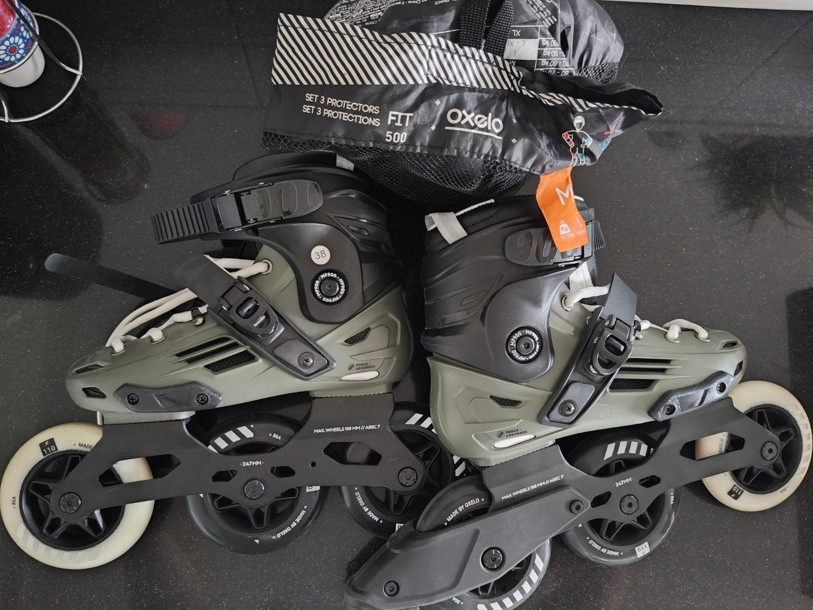 Skeelers kaki maat 38, inclusief beschermers, Dames, Overige typen, Zo goed als nieuw, Ophalen