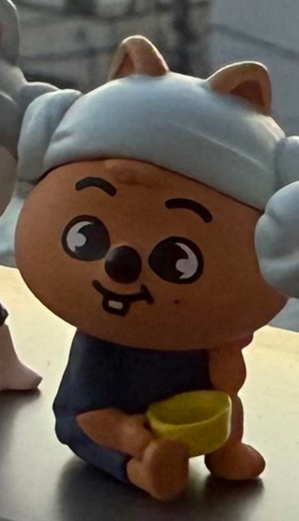 Zeldzame Han Stray Kids Quokka SKZOO figure limited edition, Ophalen of Verzenden, Nieuw, Pop, Beeldje of Miniatuur