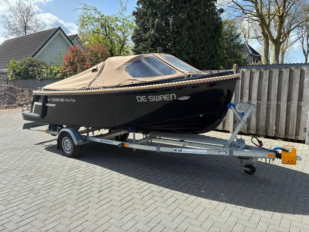 Corsiva 565 new age. Uitstekende conditie. EERSTE EIGENAAR, Watersport en Boten, Ophalen, 10 tot 30 pk, Zo goed als nieuw, 3 tot 6 meter