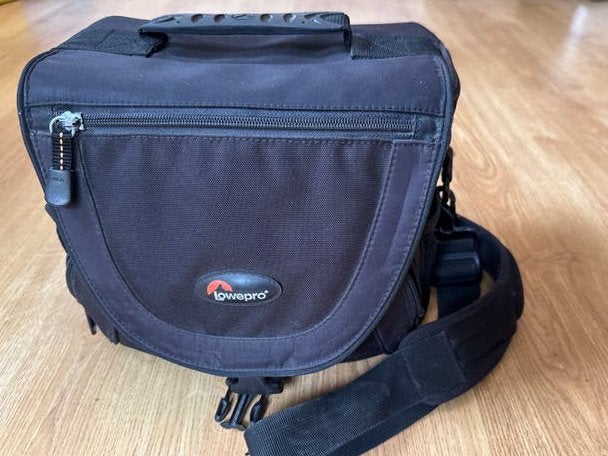 Lowepro Nova 3 AW cameratas - Zo goed als nieuw, Audio, Tv en Foto, Fotografie | Fototassen, Lowepro, Gevoerd, Ophalen of Verzenden