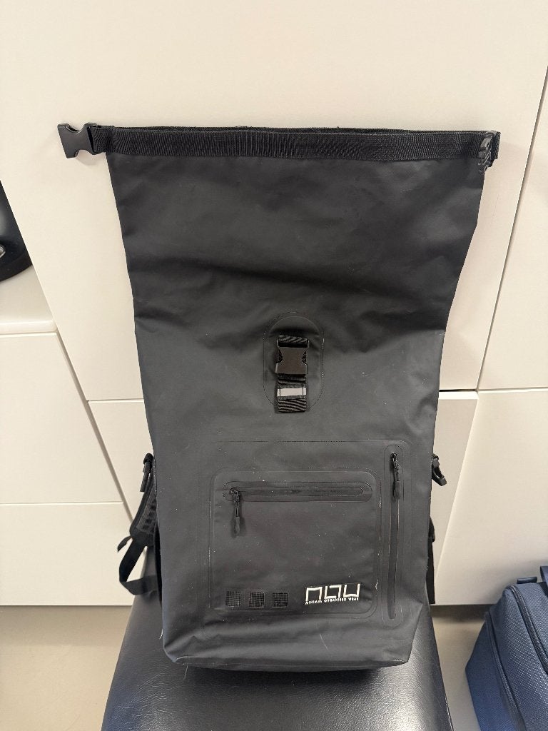 MOW Waterdichte Roltop Rugzak + afneebare laptoptas, Sieraden, Tassen en Uiterlijk, Tassen | Rugtassen, Ophalen of Verzenden, Zo goed als nieuw