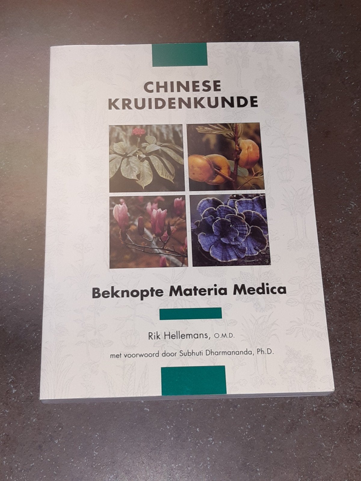 chinese kruidenkunde Rik Hellemans Materia Medica, Boeken, Ophalen of Verzenden, Zo goed als nieuw