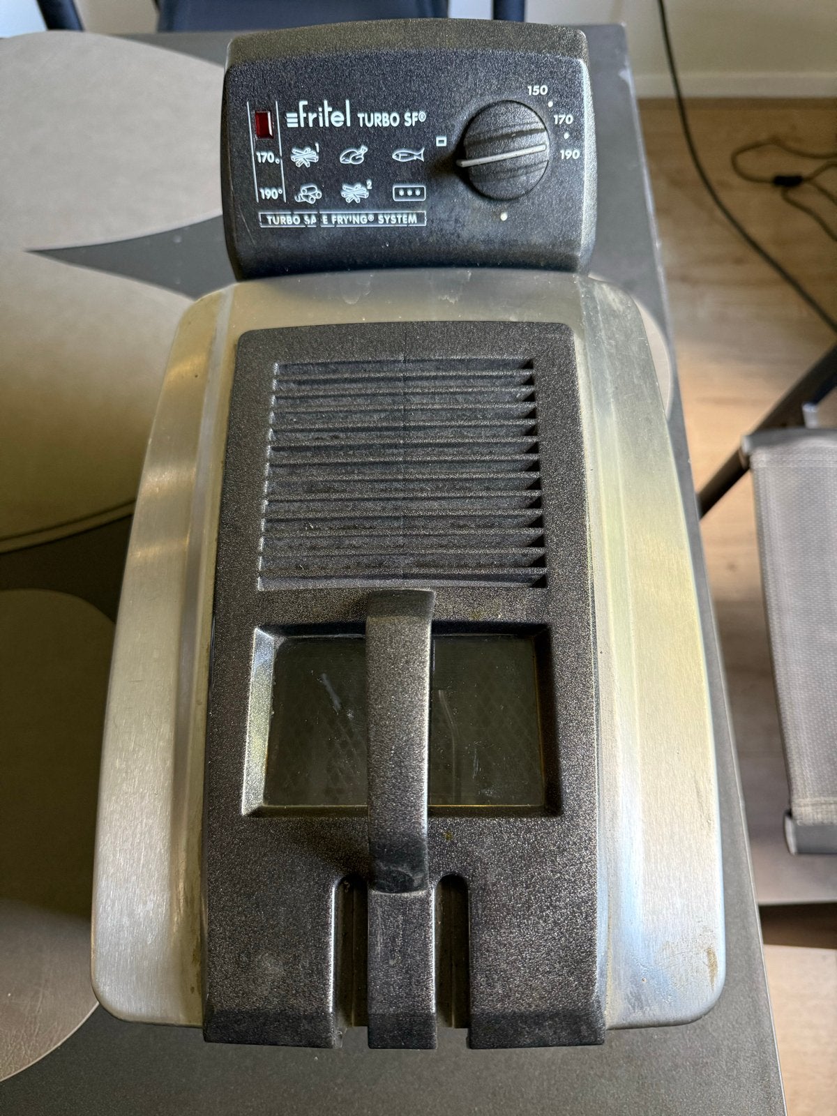 Fritel Turbo SF friteuse, 2 tot 3 liter, Ophalen, Gebruikt, Uitneembare binnenpan